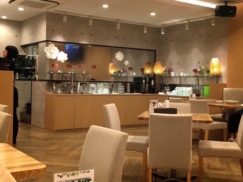 ドリンクバーも綺麗!